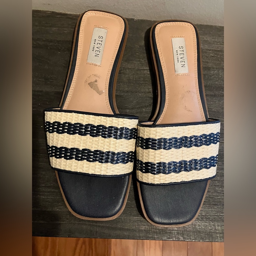 Navy blue and white size 7 1/2 candles